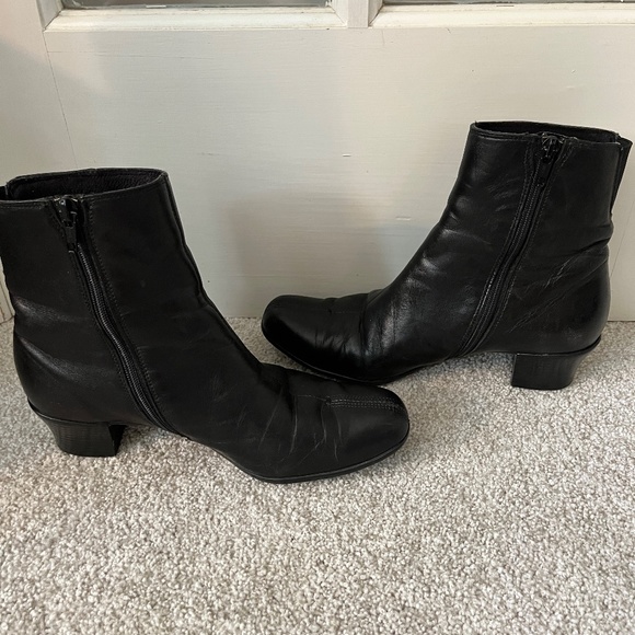 MUNRO Black Leather Ankle Heeled Boot Size 6.5 - Picture 4 of 13